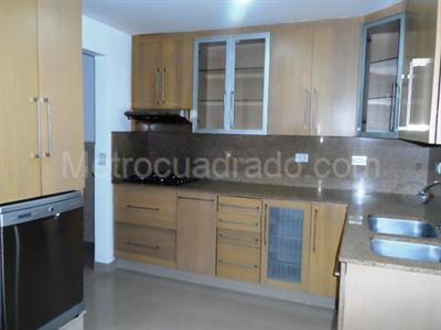 Casa de 3 alcobas en venta en El Poblado, Medellín, 279 m² · foto 6 de 19