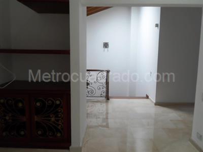 Casa de 3 alcobas en venta en El Poblado, Medellín, 279 m² · foto 8 de 19