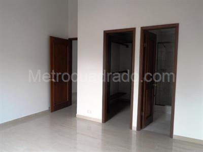 Casa de 3 alcobas en venta en El Poblado, Medellín, 279 m² · foto 10 de 19