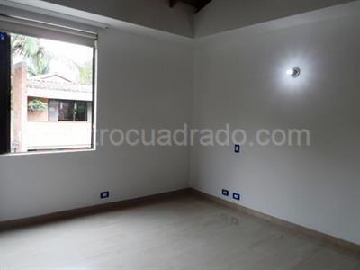 Casa de 3 alcobas en venta en El Poblado, Medellín, 279 m² · foto 11 de 19