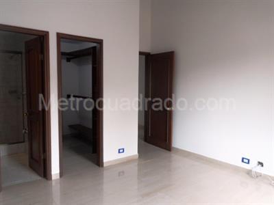 Casa de 3 alcobas en venta en El Poblado, Medellín, 279 m² · foto 12 de 19