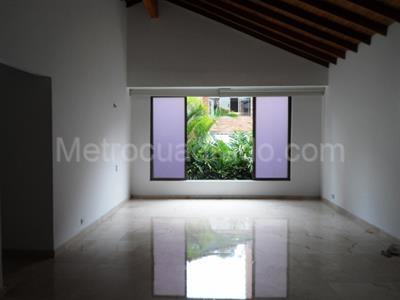 Casa de 3 alcobas en venta en El Poblado, Medellín, 279 m² · foto 13 de 19