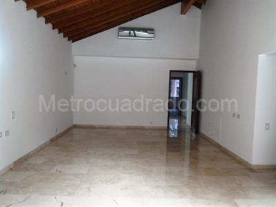 Casa de 3 alcobas en venta en El Poblado, Medellín, 279 m² · foto 14 de 19