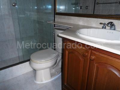 Casa de 3 alcobas en venta en El Poblado, Medellín, 279 m² · foto 16 de 19