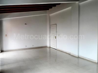 Apartamento en venta en El Poblado, Medellín · foto 3 de 19