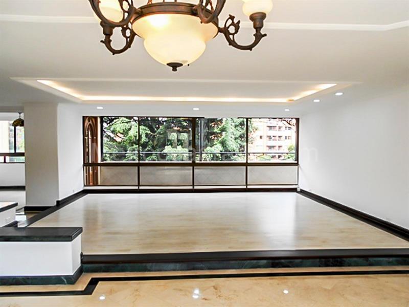 4BR Apartment with Jacuzzi and Covered Balcony in El Poblado (El Diamante) - 2