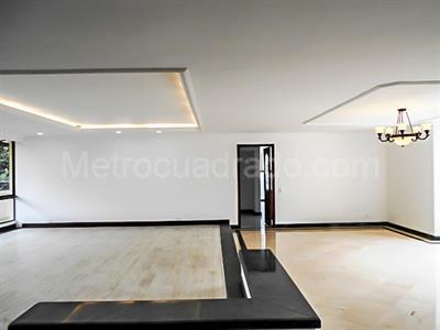 Apartamento de 4 alcobas en venta en El Diamante No. 2, Medellín, 342 m² · foto 3 de 19