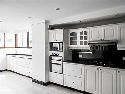 Apartamento de 4 alcobas en venta en El Diamante No. 2, Medellín, 342 m² · foto 7 de 19