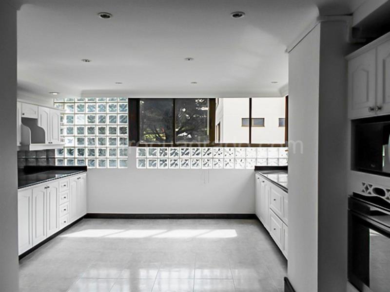 4BR Apartment with Jacuzzi and Covered Balcony in El Poblado (El Diamante) - 9