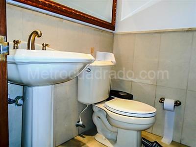 Casa de 5 alcobas en venta en El Poblado, Medellín, 450 m² · foto 15 de 20