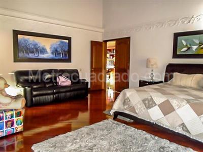 Casa de 5 alcobas en venta en El Poblado, Medellín, 450 m² · foto 7 de 20