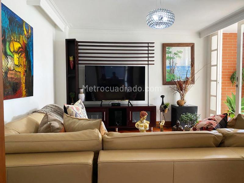 Casa Amoblada de 5 Alcobas en El Poblado - 7