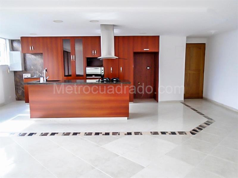 4BR Apartment in Jardines (200 m²) - 3