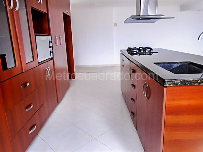 4BR Apartment in Jardines (200 m²) - 4