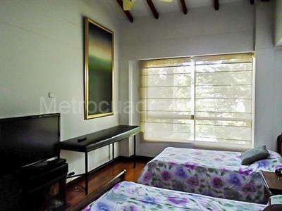 Casa de 4 alcobas en venta en El Poblado, Medellín, 380 m² · foto 12 de 20