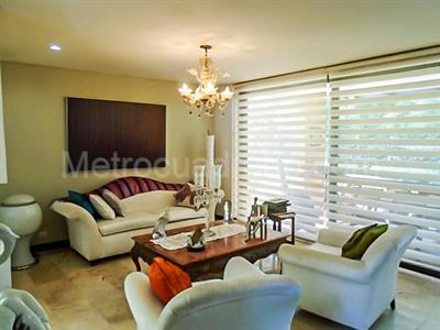 Casa de 4 alcobas en venta en El Poblado, Medellín, 380 m² · foto 2 de 20