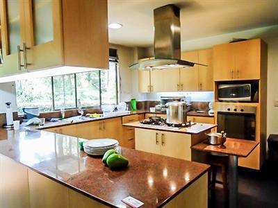 Casa de 4 alcobas en venta en El Poblado, Medellín, 380 m² · foto 8 de 20