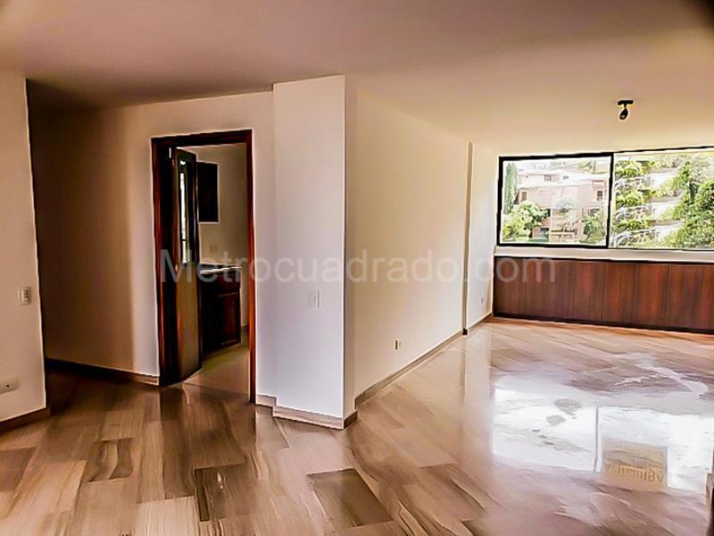 Elegant 3BR Apartment with Jacuzzi in El Poblado - 2