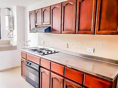 Apartamento en venta en El Poblado, Medellín · foto 7 de 20