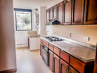 Apartamento en venta en El Poblado, Medellín · foto 8 de 20