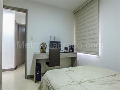 Apartamento de 3 alcobas en venta en El Tesoro, Medellín, 147 m² · foto 10 de 17