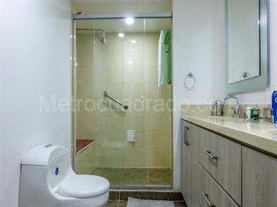 Apartamento de 3 alcobas en venta en El Tesoro, Medellín, 147 m² · foto 14 de 17