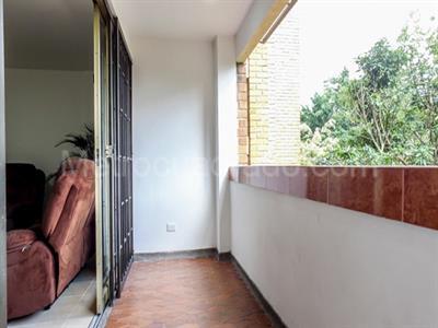 Apartamento de 3 alcobas en venta en El Tesoro, Medellín, 147 m² · foto 16 de 17