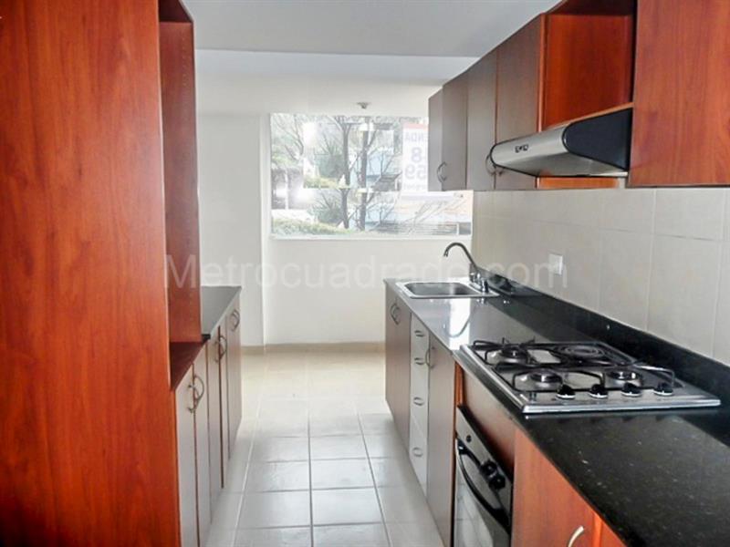 Apartamento de 3 Alcobas con Piscina y Gimnasio en El Poblado (Los Balsos 2) - 6