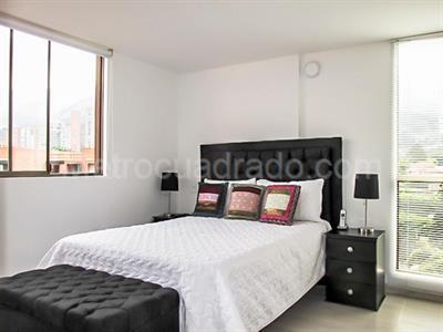 Apartamento en venta en El Poblado, Medellín · foto 10 de 19