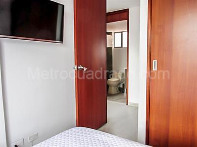 Apartamento en venta en El Poblado, Medellín · foto 7 de 19