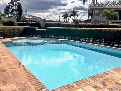 Casa de 4 alcobas en venta en El Poblado, Medellín, 264 m² · foto 16 de 19