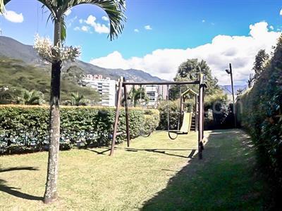 Casa de 4 alcobas en venta en El Poblado, Medellín, 264 m² · foto 17 de 19