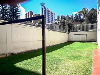 Casa de 4 alcobas en venta en El Poblado, Medellín, 264 m² · foto 18 de 19