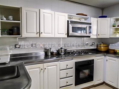 Casa de 4 alcobas en venta en El Poblado, Medellín, 264 m² · foto 5 de 19