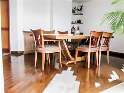 Apartamento en venta en El Poblado, Medellín · foto 2 de 15