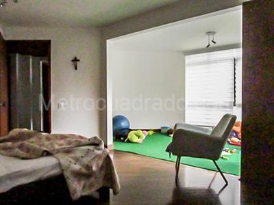 Apartamento en venta en El Poblado, Medellín · foto 8 de 15