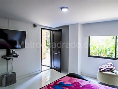 Casa en arriendo en El Poblado, Medellín · foto 13 de 20