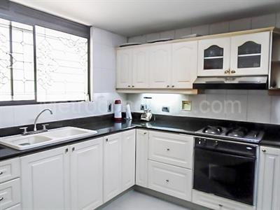 Casa en arriendo en El Poblado, Medellín · foto 6 de 20