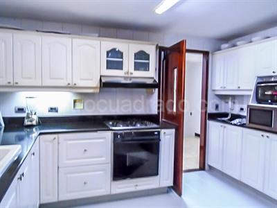 Casa en arriendo en El Poblado, Medellín · foto 7 de 20