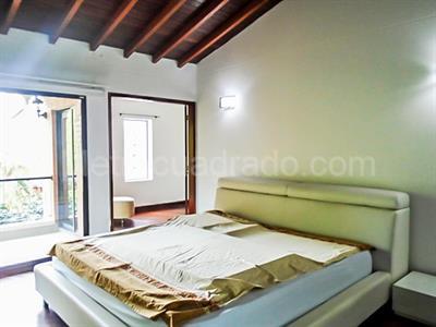 Casa en arriendo en El Poblado, Medellín · foto 9 de 20