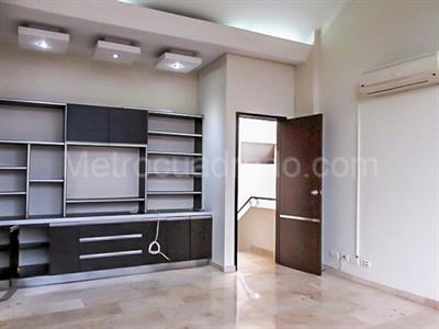 Casa de 5 alcobas en venta en El Poblado, Medellín, 430 m² · foto 15 de 20