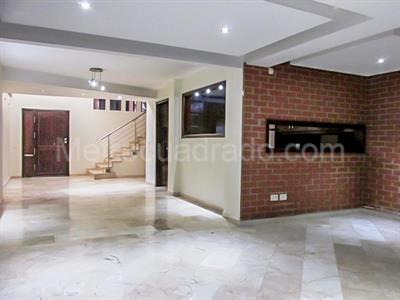Casa de 5 alcobas en venta en El Poblado, Medellín, 430 m² · foto 2 de 20