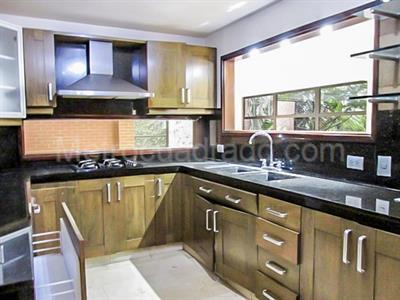 Casa de 5 alcobas en venta en El Poblado, Medellín, 430 m² · foto 5 de 20