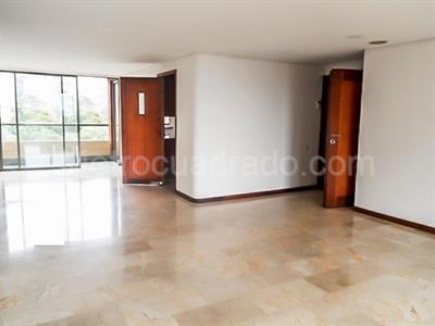 Apartamento en arriendo en El Poblado, Medellín · foto 4 de 20
