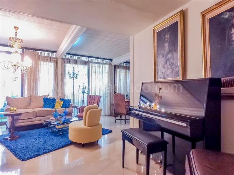 Casa Elegante de 4 Alcobas con Acabados de Lujo en El Poblado - 6