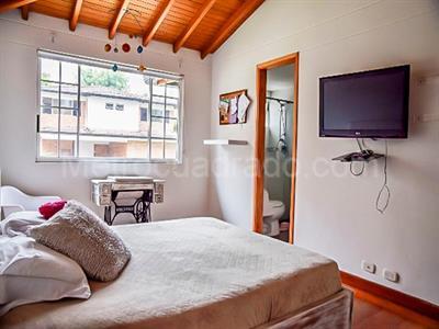Casa de 4 alcobas en venta en Los Benedictinos, Envigado, 397 m² · foto 12 de 20