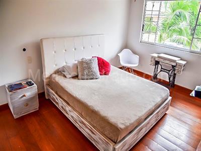 Casa de 4 alcobas en venta en Los Benedictinos, Envigado, 397 m² · foto 14 de 20