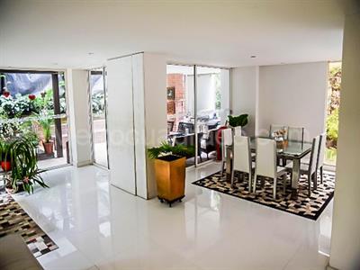 Casa de 4 alcobas en venta en Los Benedictinos, Envigado, 397 m² · foto 4 de 20