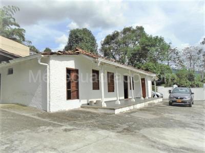 Casas en Venta en San Lucas, Medellín Estrato 5 - Vivienda Nueva y Usada