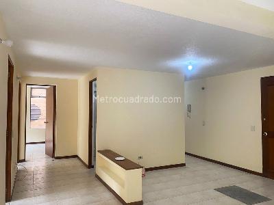 Apartamento de 3 alcobas en venta en El Poblado, Medellín, 80 m² · foto 2 de 16